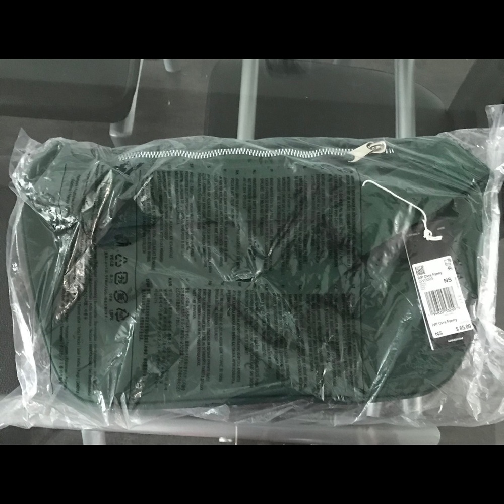 IVY PARK LARGE FANNY PACK